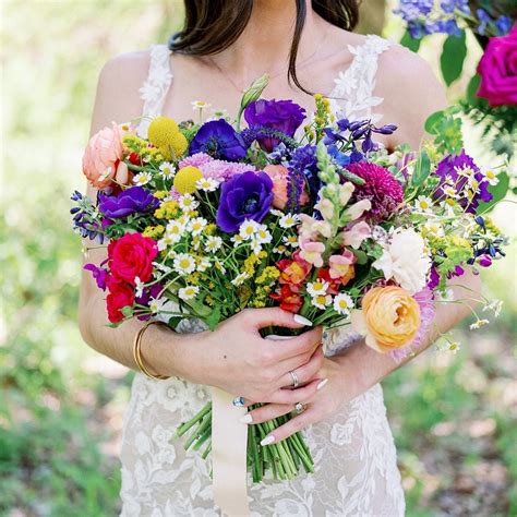 Double-faced satin can easily be wrapped around the handle of a fresh floral bouquet or can be left long for a soft draped look. . Flower moxie